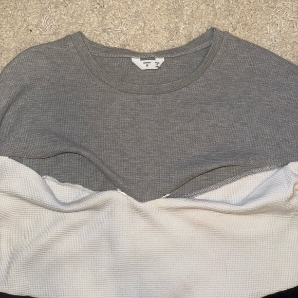 Bundle - Breastfeeding Friendly Tops - Medium - Picture 3 of 8